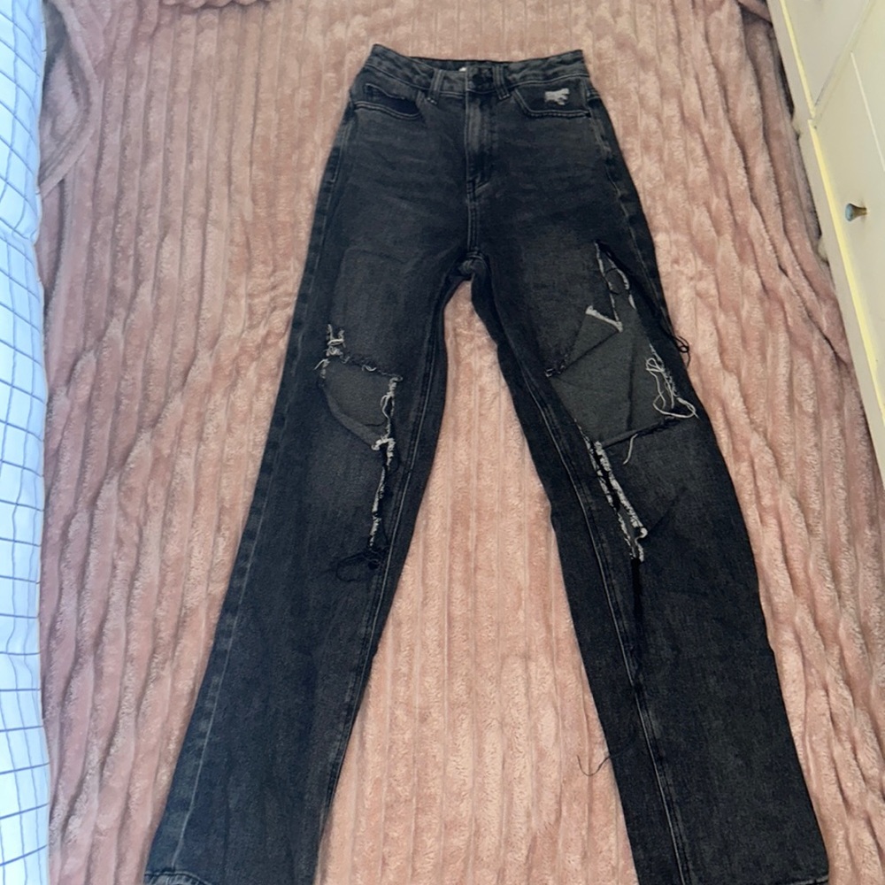 Black PacSun ripped 90s boyfriend jeans